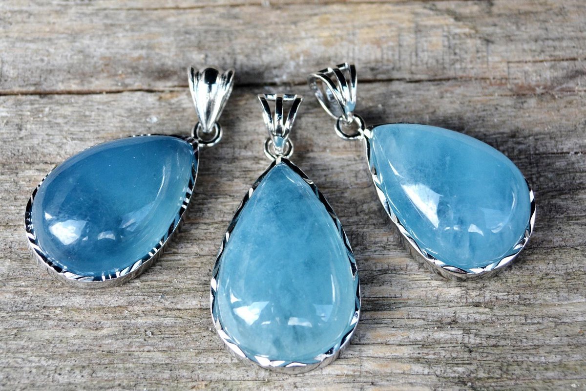 Edelsteen Aquamarijn hanger ingezet in zilver